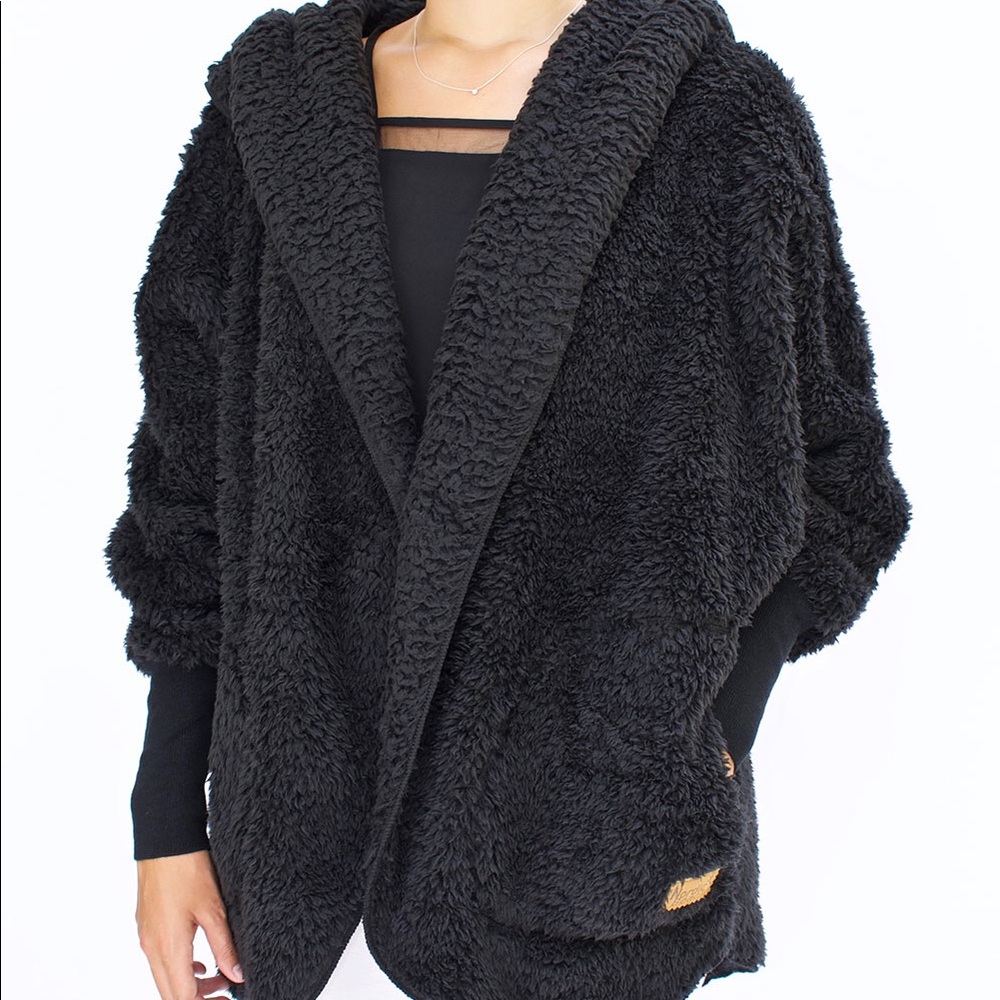 NWT Nordic Beach Wrap